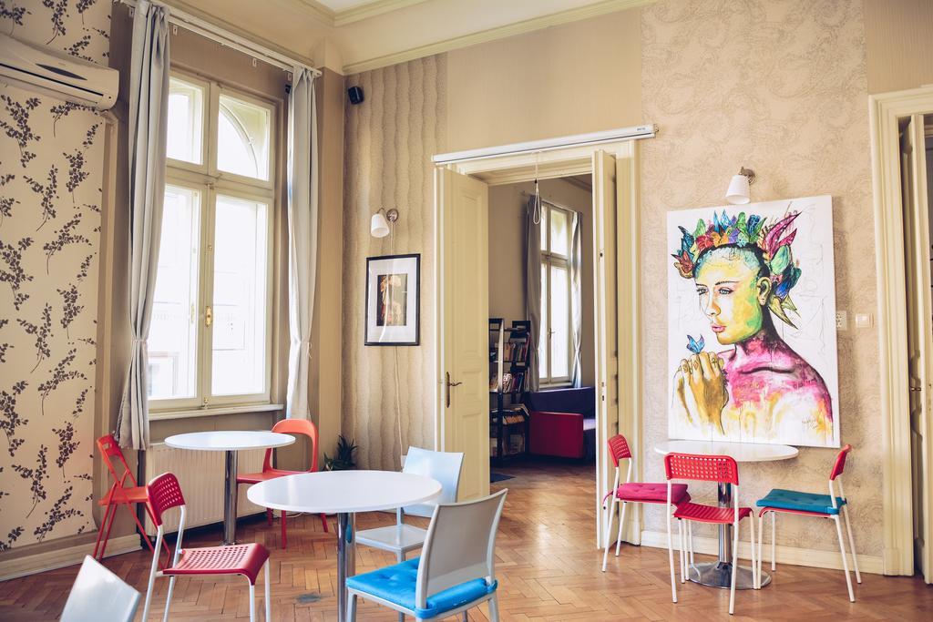 Little Bucharest Old Town Hostel Buitenkant foto